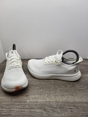 Flux Footwear Adapt Runner White Athletic Knit Shoes Women's Sz 6.5 Running